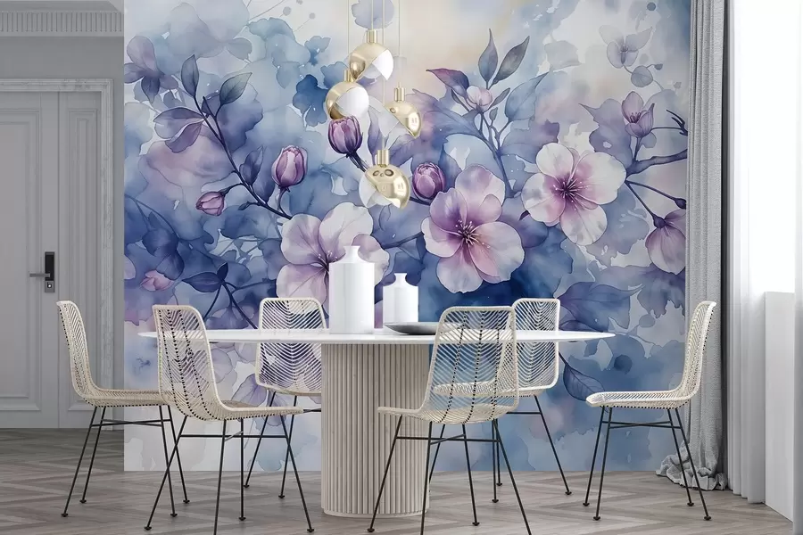 murales de pared Delicadas flores rosas y moradas de imitación acuarela con pétalos suaves y difuminados sobre un fondo azul salpicado w08582