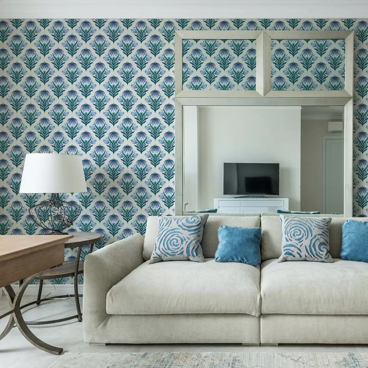 Papel pintado Adorno floral simétrico en tonos azul y blanco a00812v2